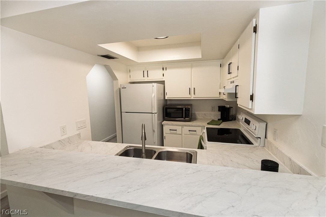 1420 Academy Blvd Apt 104 - Photo 4 of 19