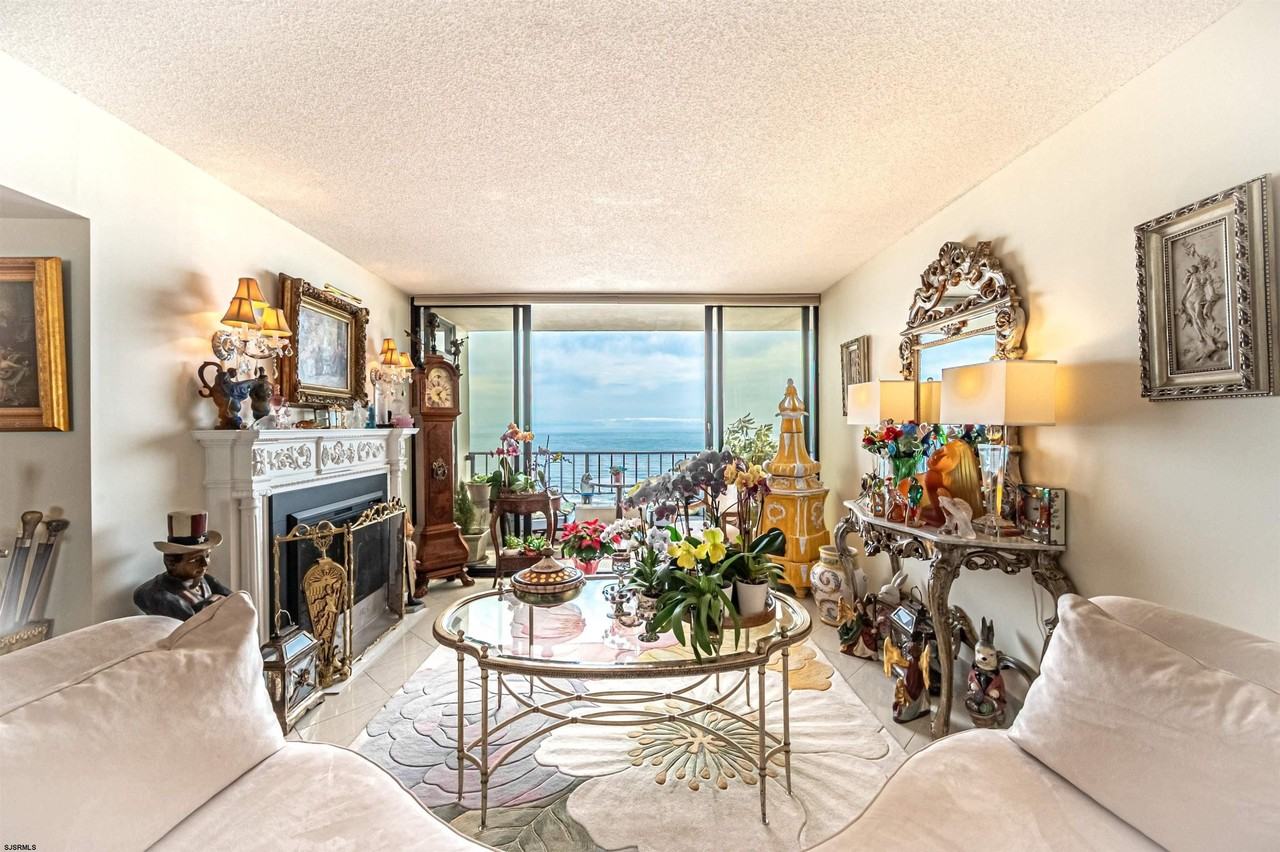 3851 Boardwalk #1702 - Photo 6 of 36