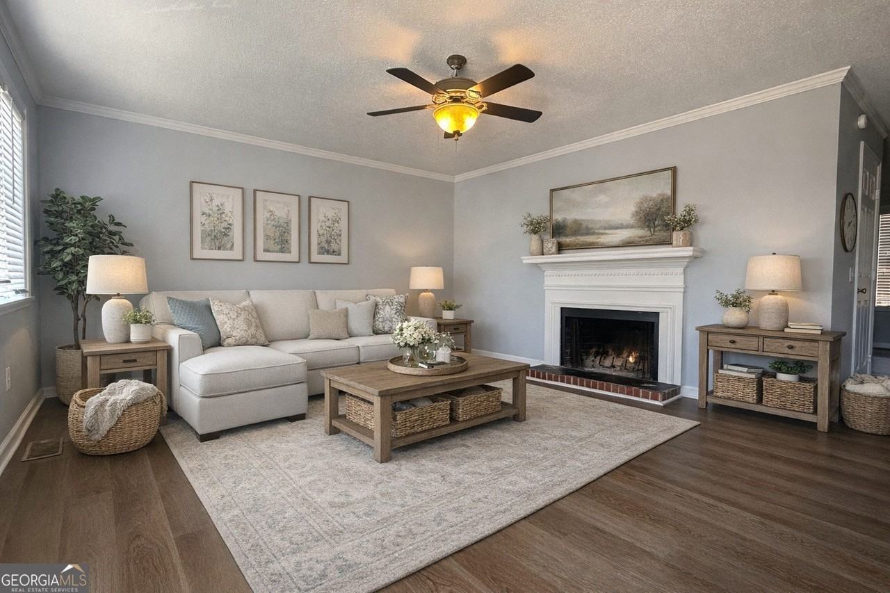 137 Tamara Ct - Photo 2 of 8