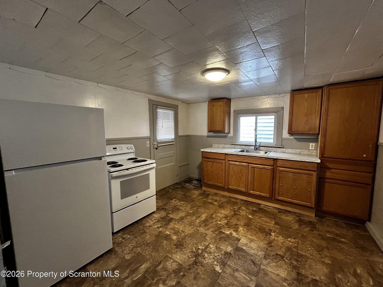 26 S Church St 1st Fl - Photo 7 of 11