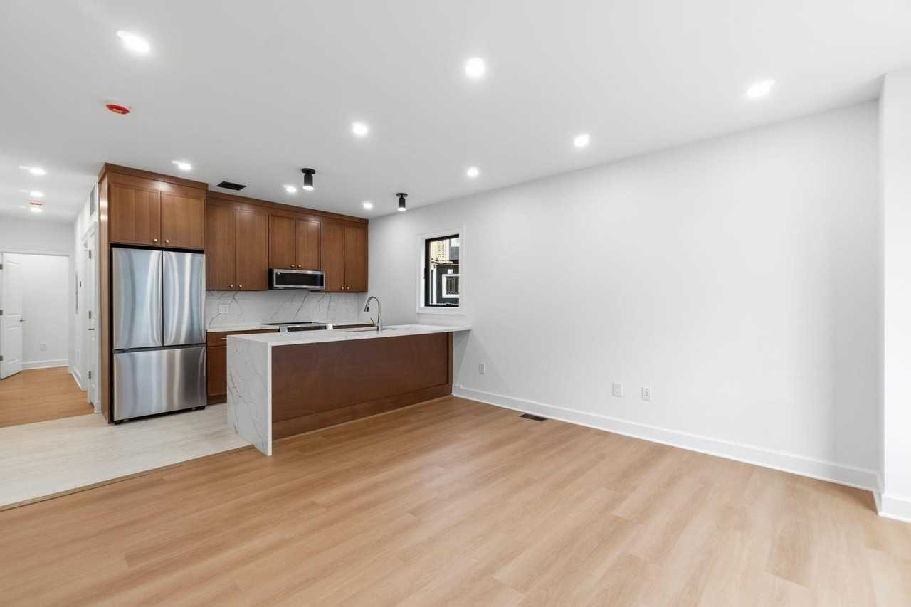 685 Boulevard E #2