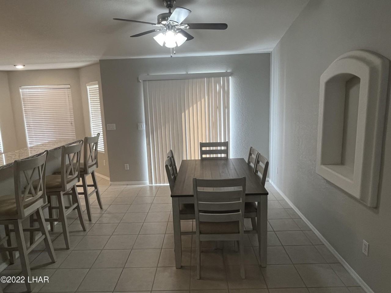 2570 Glengarry Dr - Photo 5 of 27