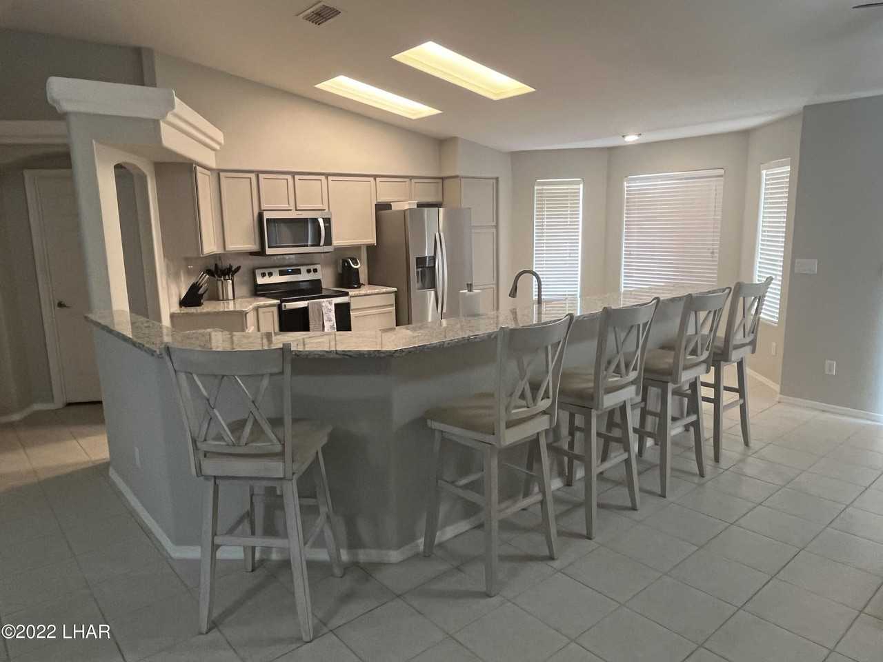 2570 Glengarry Dr - Photo 6 of 27