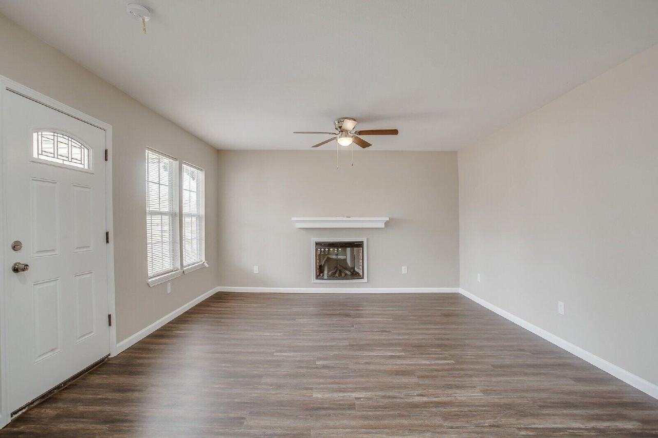 1909 16th Street unit: Front - Photo 2 of 13