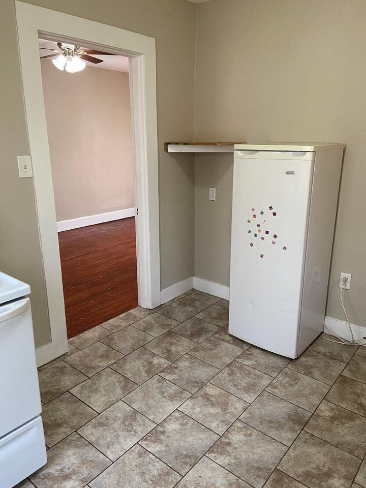 1909 16th St Unit Rear - Photo 6 of 9