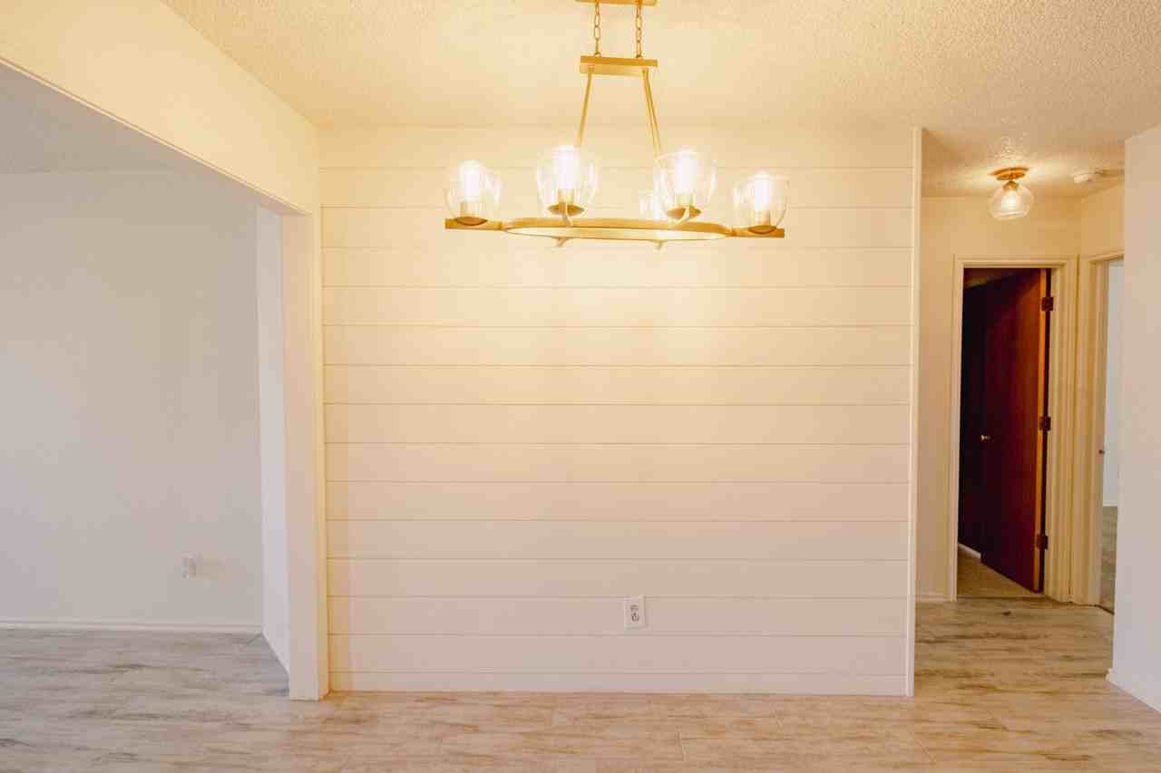 5731 95th St - Photo 5 of 15