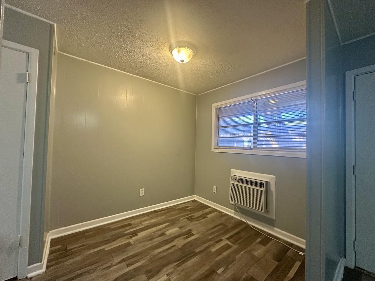 1809 14th St Apt 1 - Photo 4 of 8