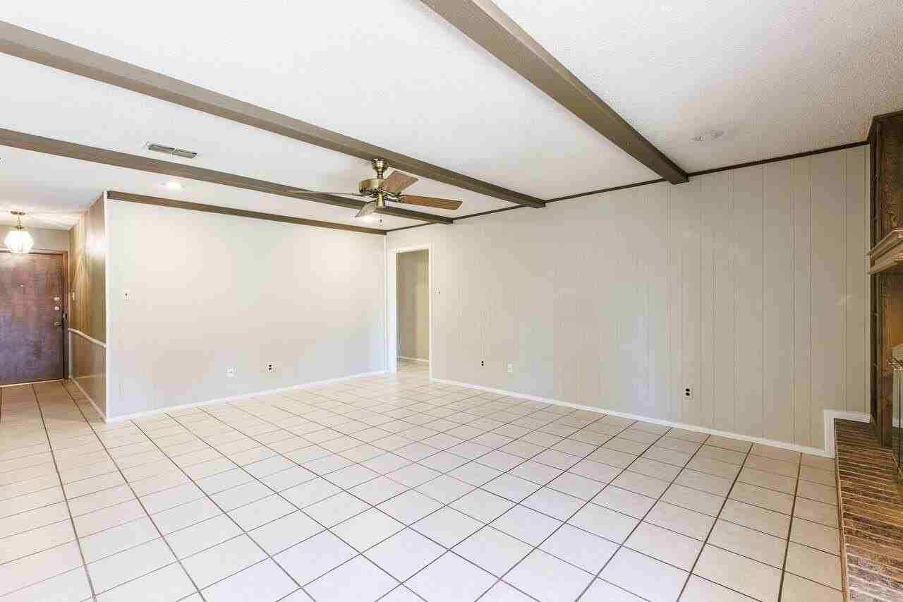 3409 84th St - Photo 5 of 25