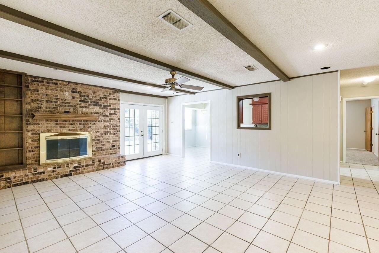 3409 84th St - Photo 6 of 25