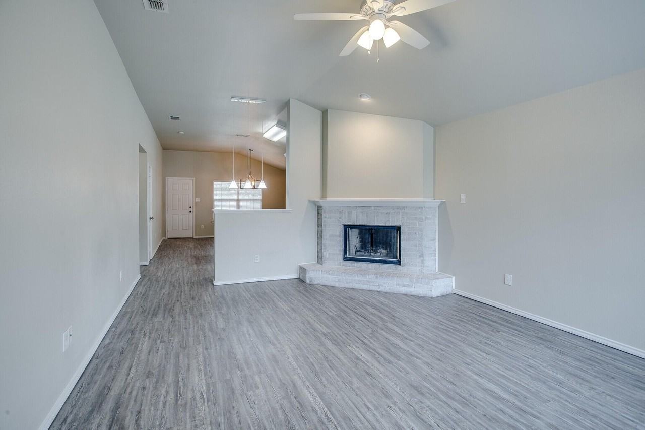 6503 91st St - Photo 3 of 15