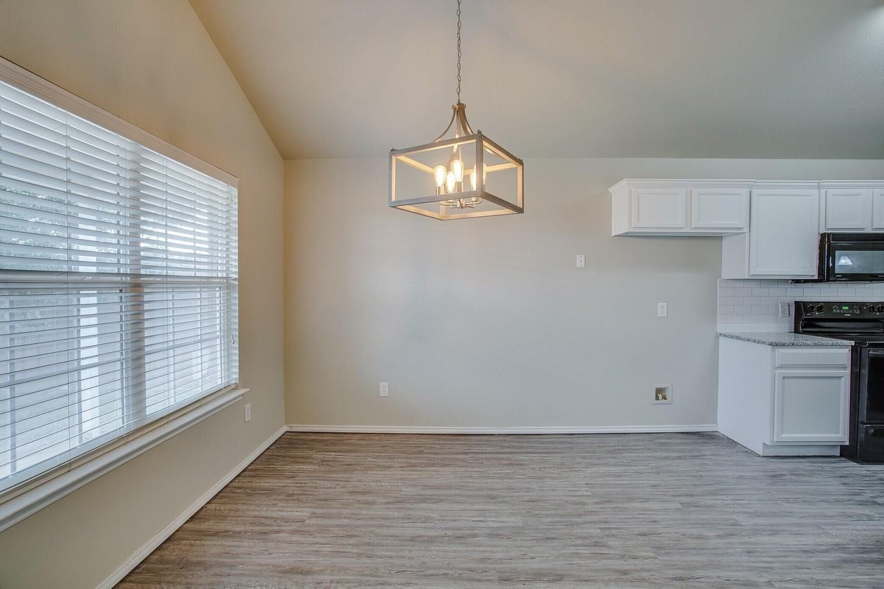 6503 91st St - Photo 7 of 15