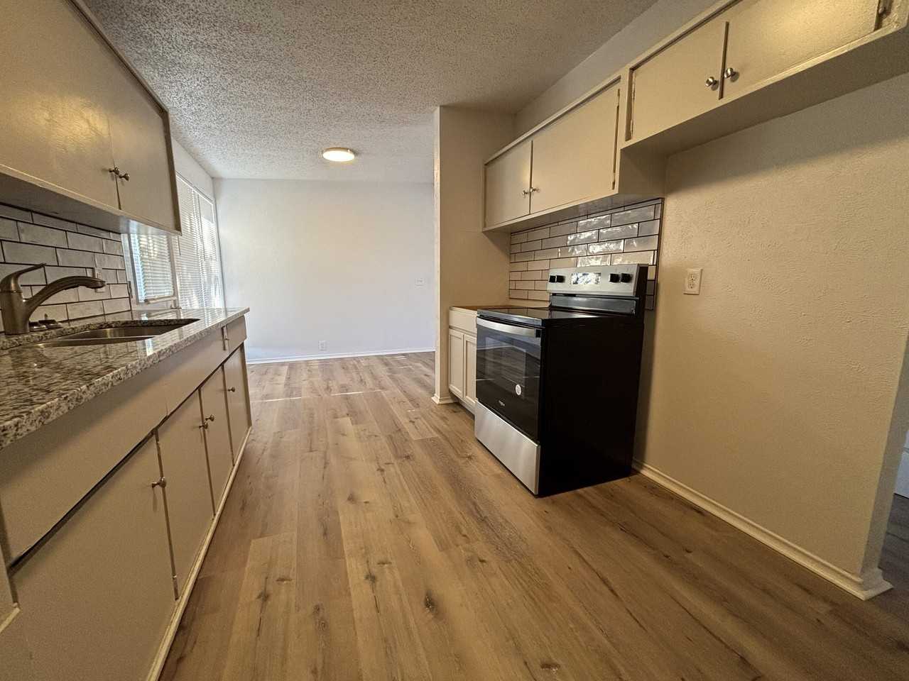 2719 66th St - Photo 6 of 13