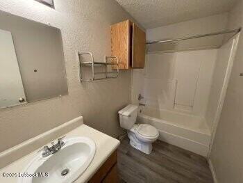 1512 82nd St #B - Photo 5 of 8