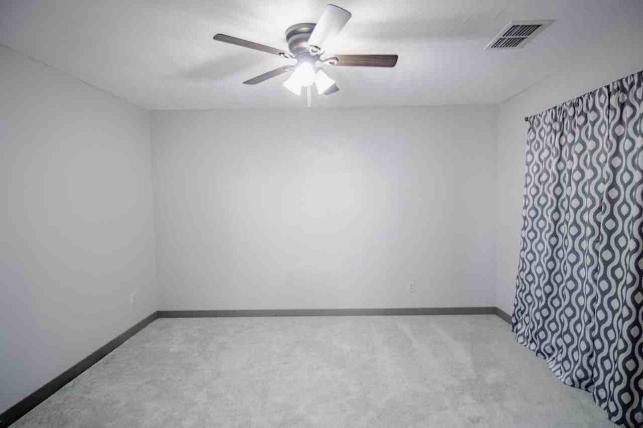 3114 Baylor St - Photo 6 of 11
