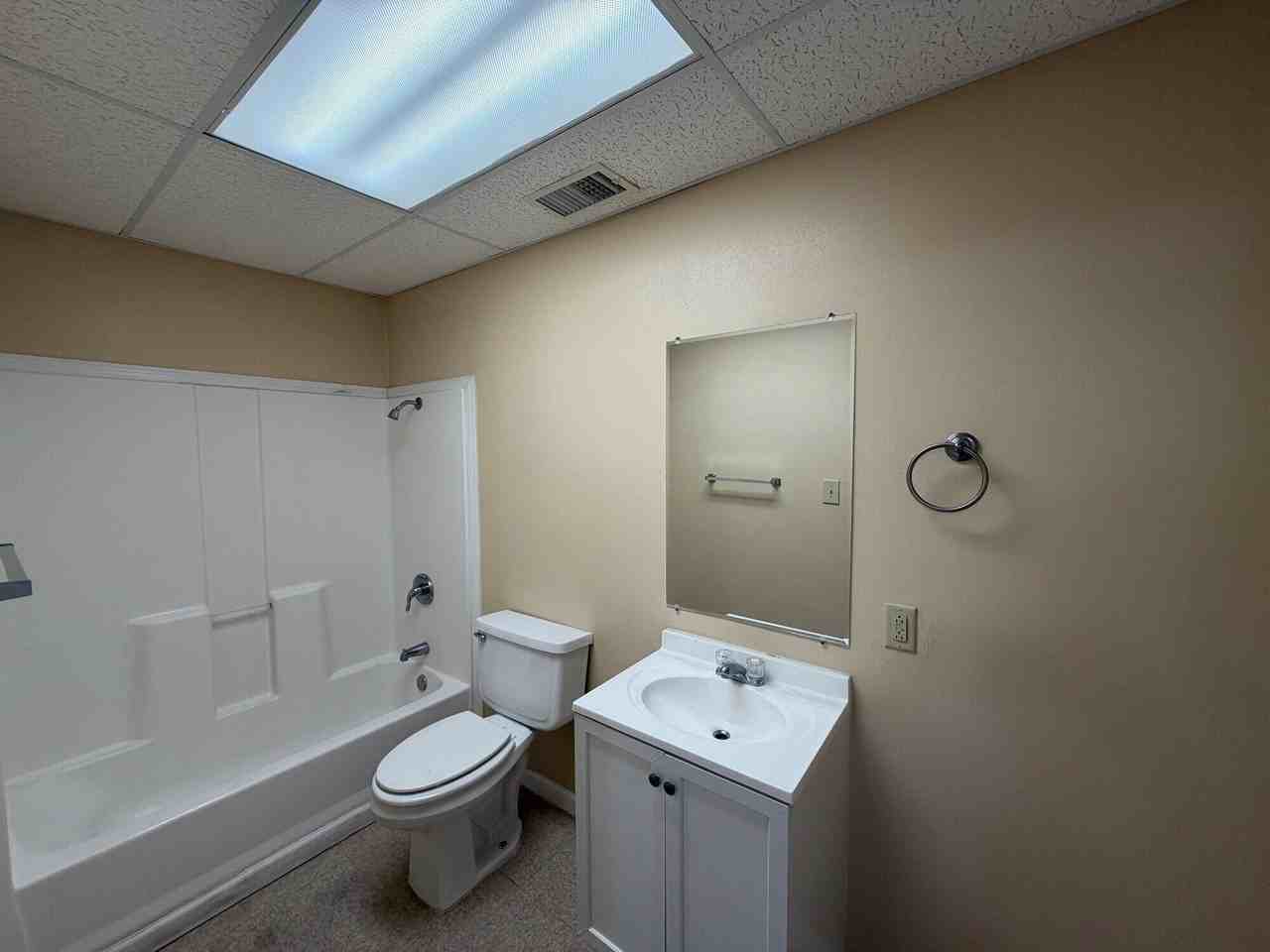 1619 University Ave #8 - Photo 7 of 7