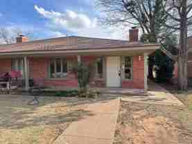 2217 33rd St Apt B #Apt B - Photo 1 of 1