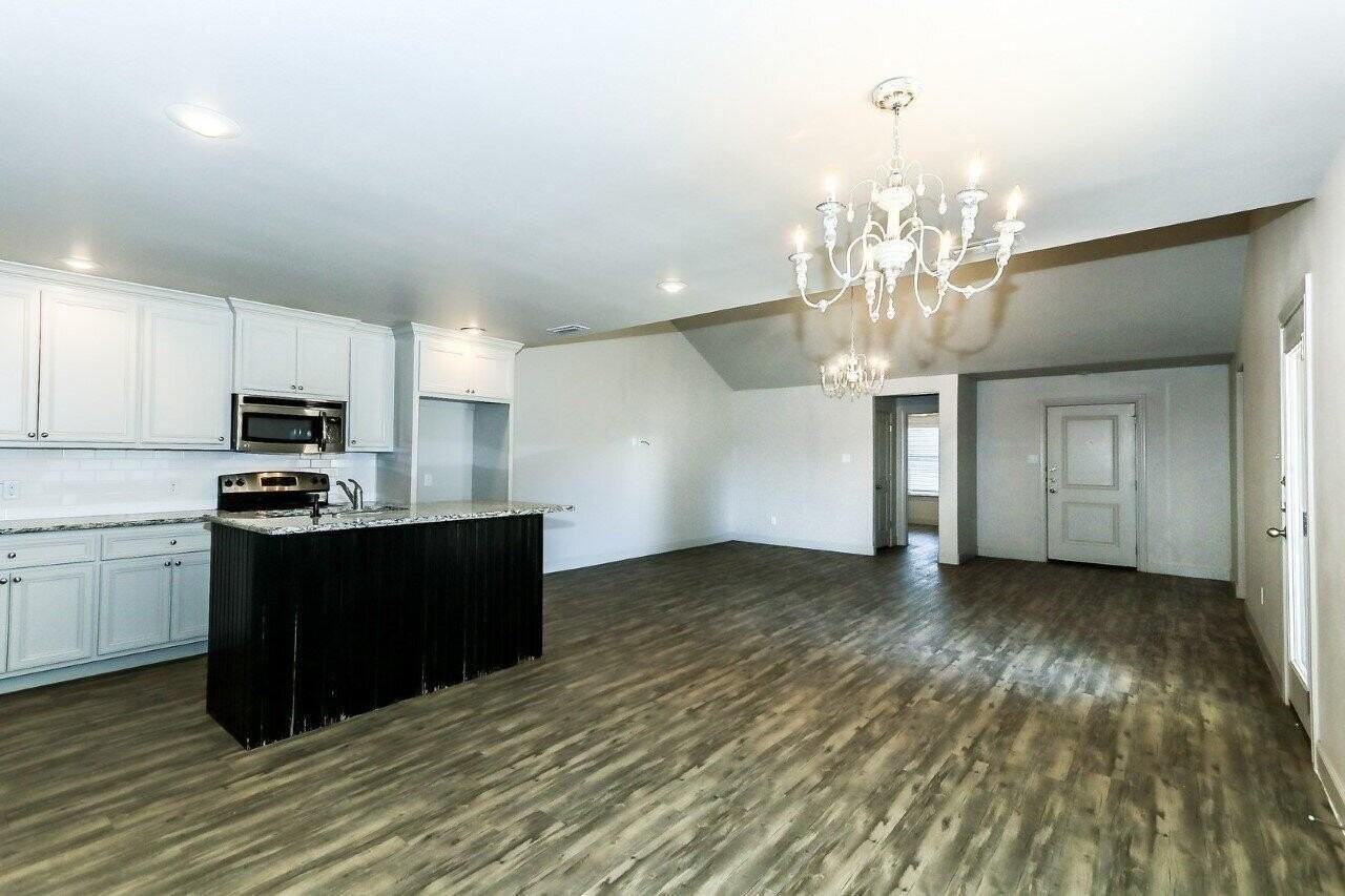 3822 133rd St Unit B - Photo 5 of 13