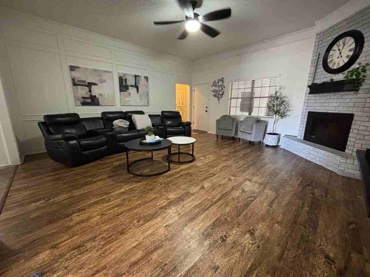 9701 Abbeville Ave - Photo 5 of 26