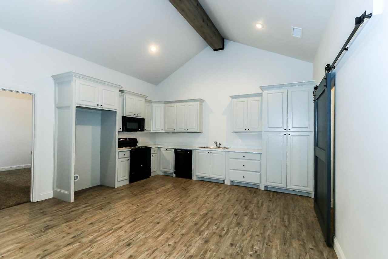 2516 111th St Unit A - Photo 7 of 20