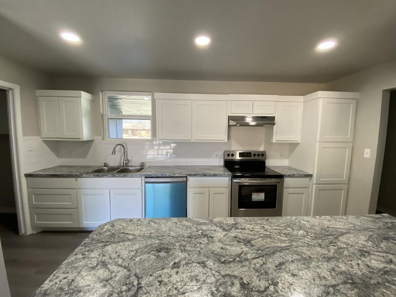 2823 56th St - Photo 7 of 15