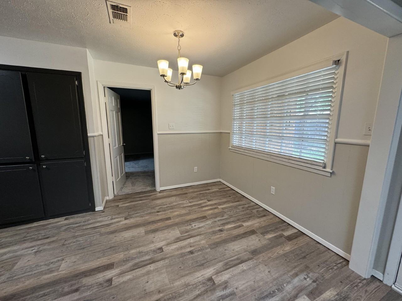 3006 59th St - Photo 5 of 11