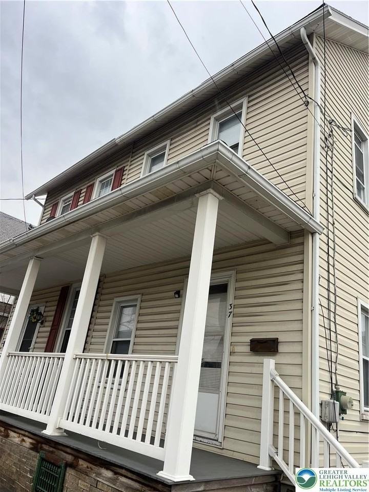 37 E Pennsylvania Ave - Photo 2 of 14