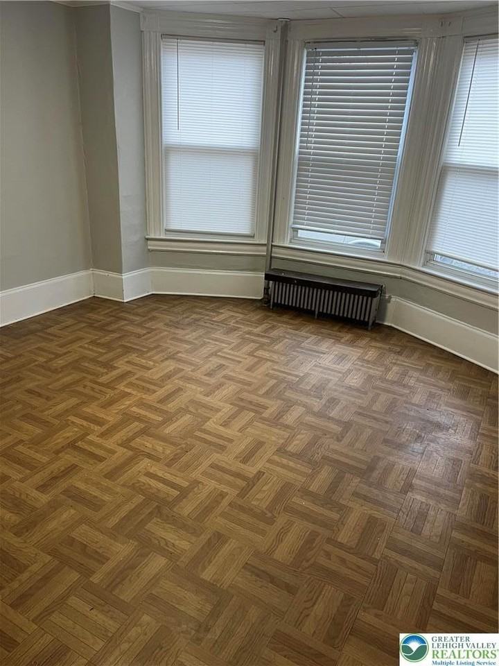 37 E Pennsylvania Ave - Photo 7 of 14