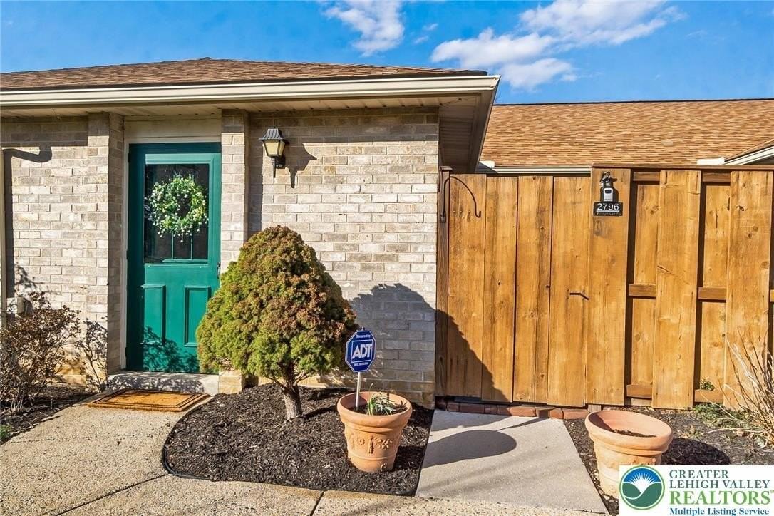 2796 Springhaven Pl Unit 376 - Photo 2 of 41