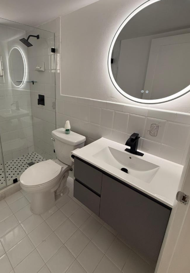 3262 W 70th St - Photo 2 of 8