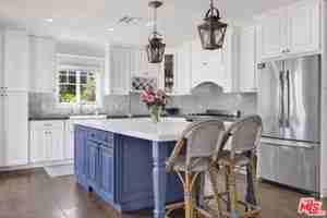 featured image of 4621 Allott Ave