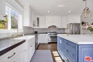 4621 Allott Ave - Photo 2 of 8