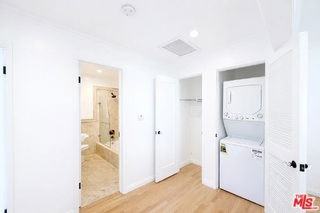 1033 20th St #U - Photo 7 of 8