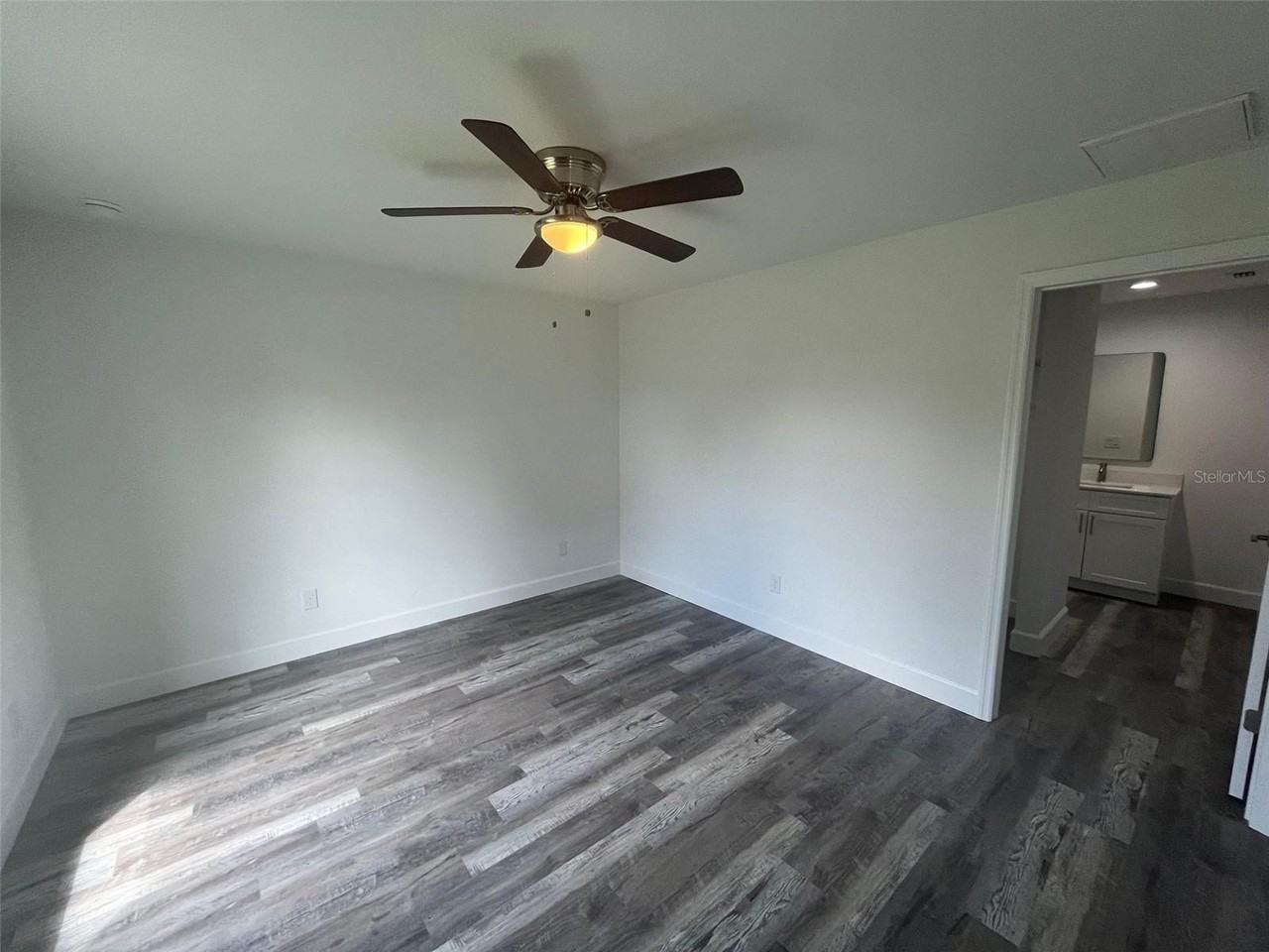 10037 Amicola St - Photo 4 of 11