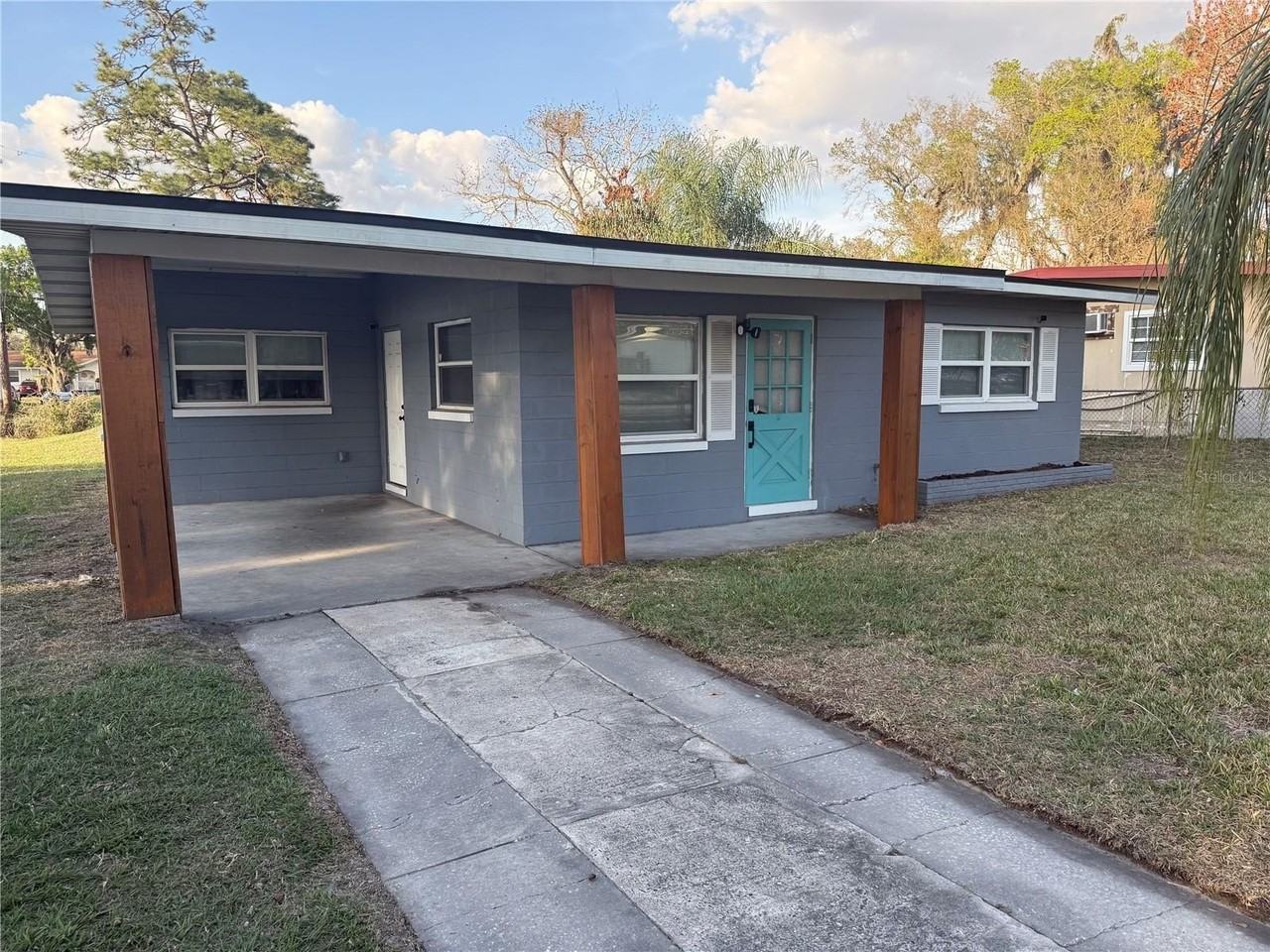 2707 Greenleaf Dr - Photo 2 of 16