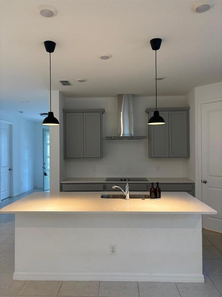 3125 Voyager Ave - Photo 3 of 17