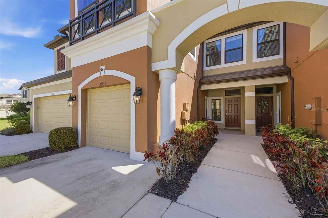 11539 Crowned Sparrow Ln - Photo 2 of 37