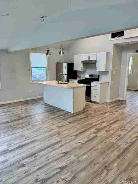 9 Greenwich Ave - Photo 3 of 15