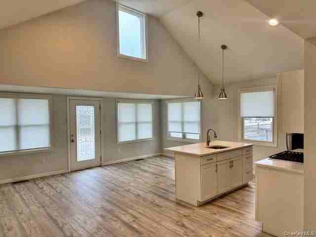 9 Greenwich Ave - Photo 4 of 15