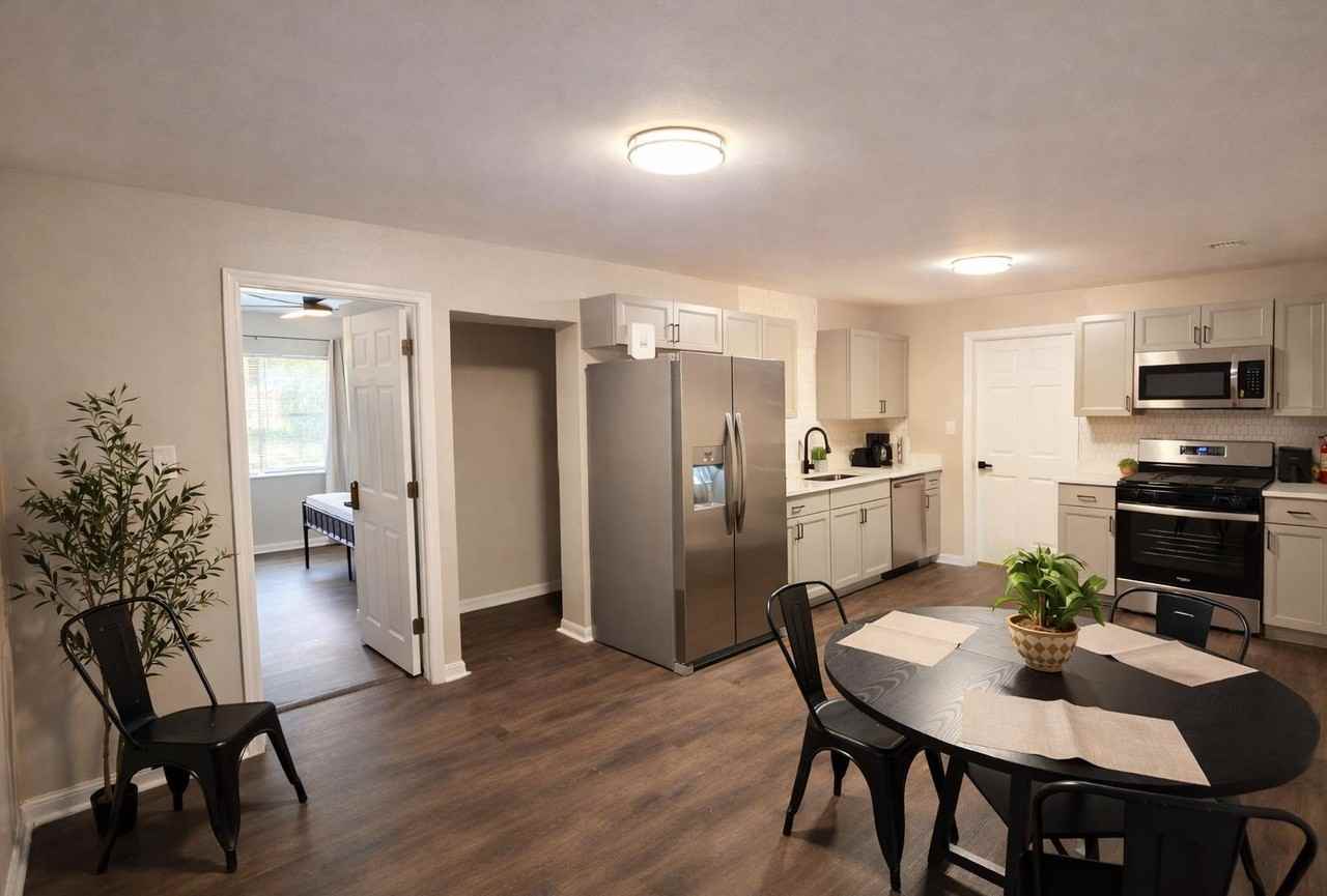 Se 12th Ave - Photo 2 of 18