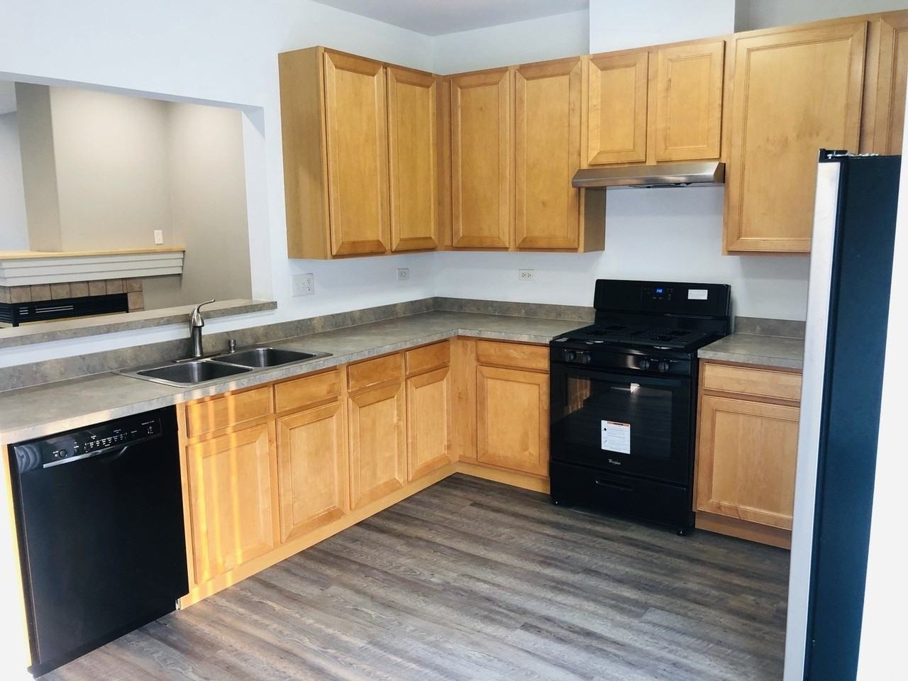 164 Rosehall Dr Unit 3 - Photo 6 of 21