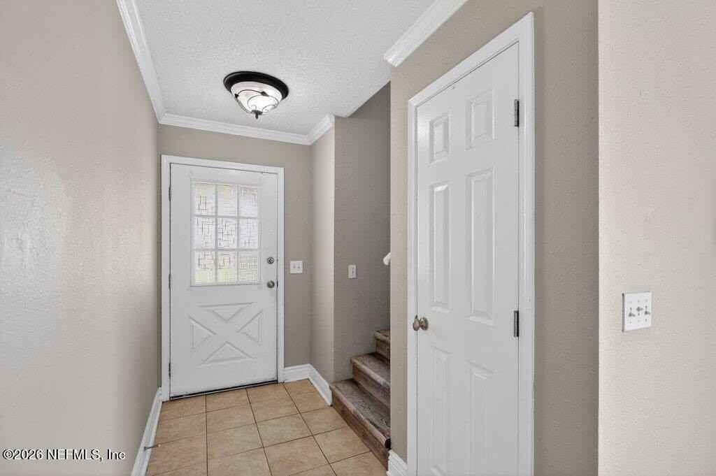 518 Tuxedo Ct - Photo 5 of 43