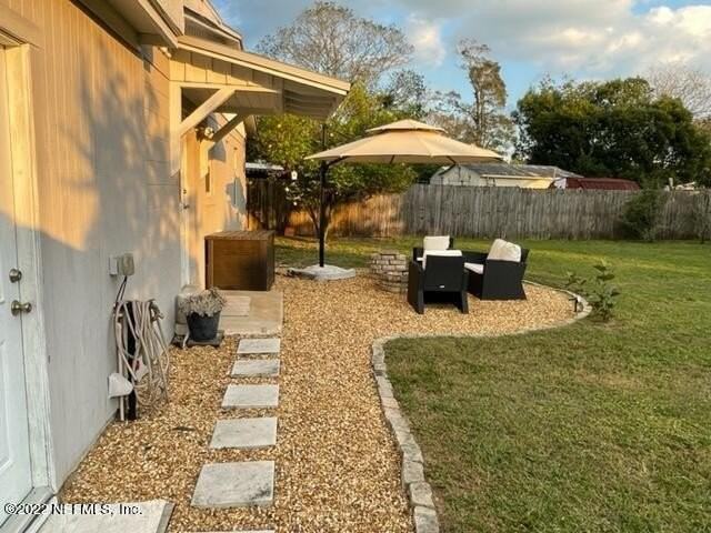 10412 Skycrest Dr N - Photo 5 of 19