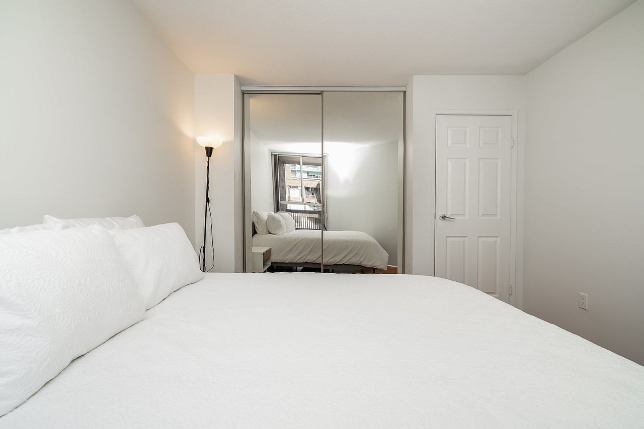 1333 Hornby Street - Photo 6 of 24