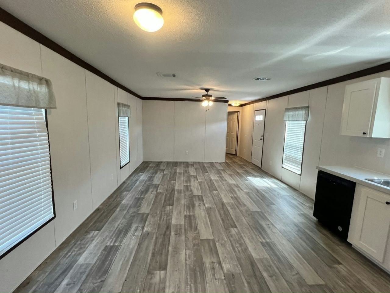 31 Park Place Est #31 - Photo 2 of 17