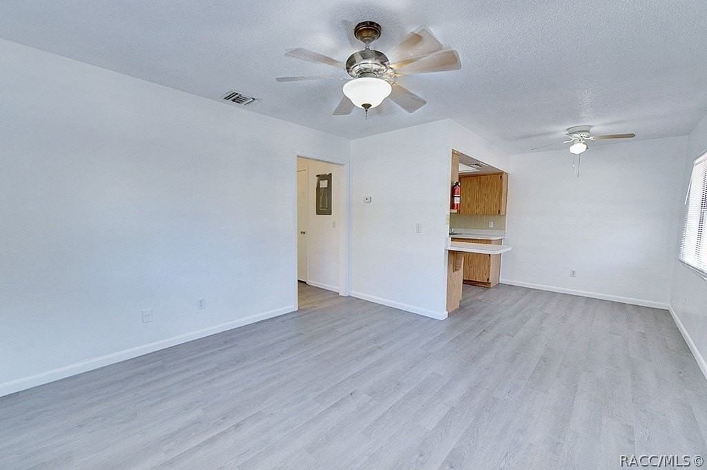 512 Long Ave #B - Photo 3 of 20