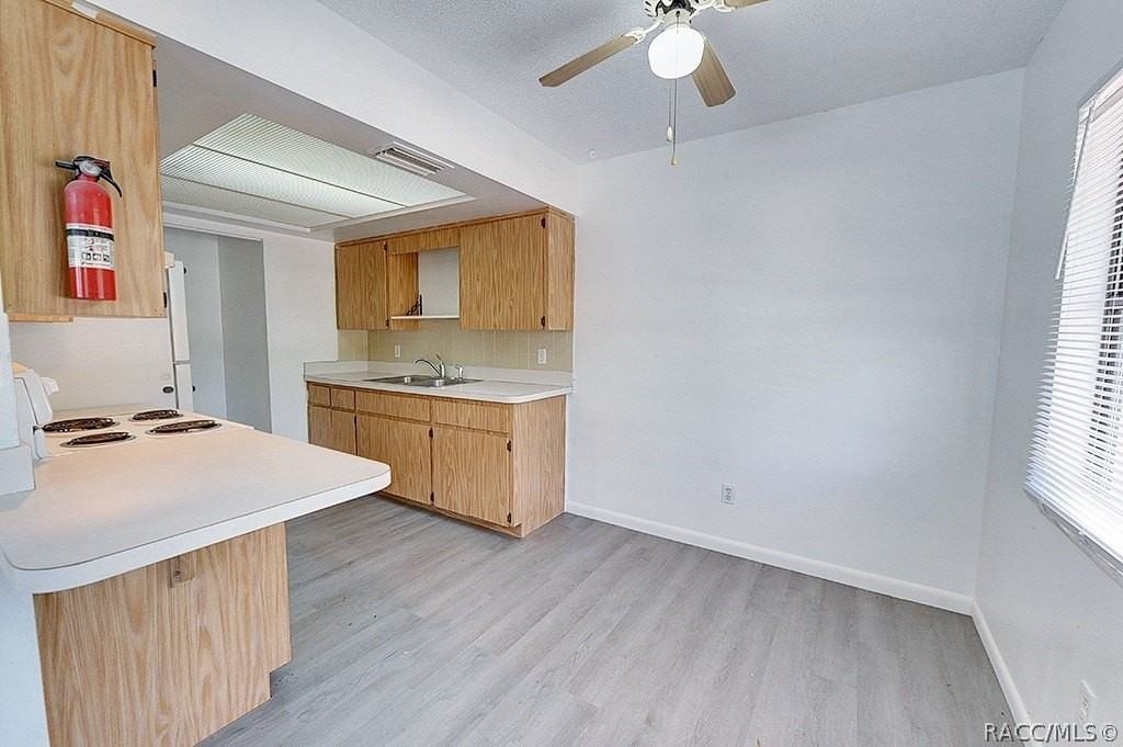 512 Long Ave #B - Photo 6 of 20