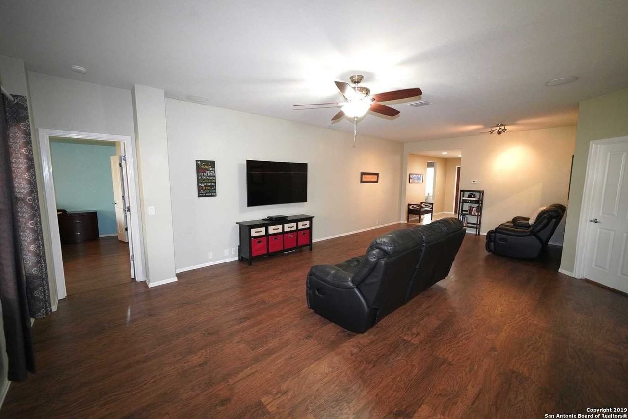 1369 Wagon Wheel - Photo 7 of 25