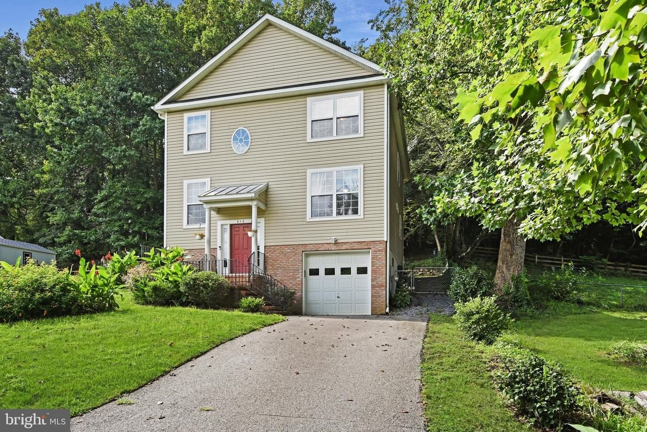 856 Bayview Dr - Photo 3 of 28