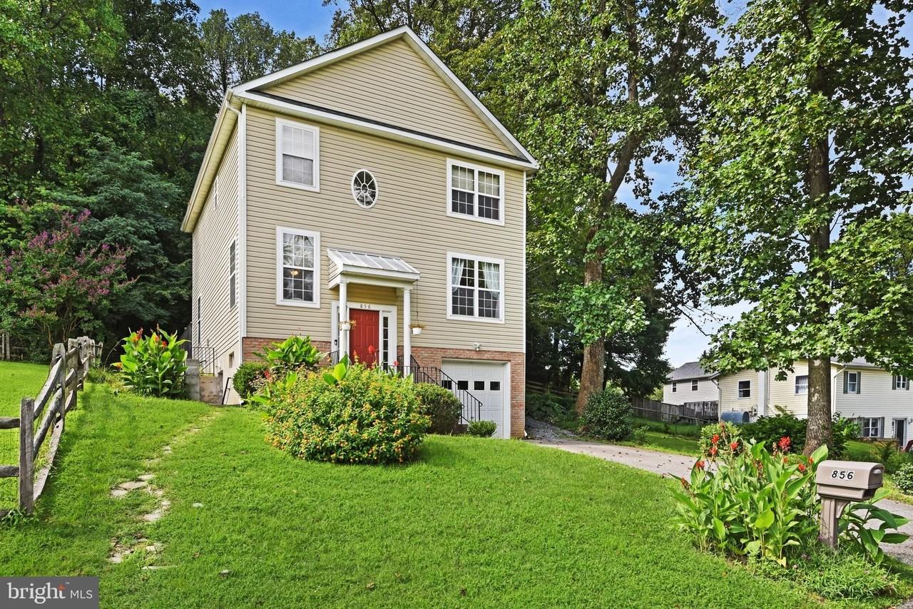 856 Bayview Dr - Photo 5 of 28