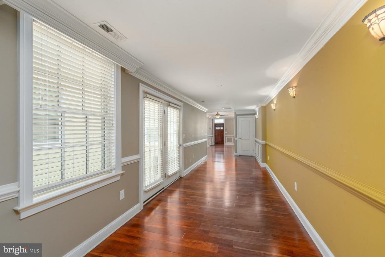 316 Albemarle St - Photo 5 of 41